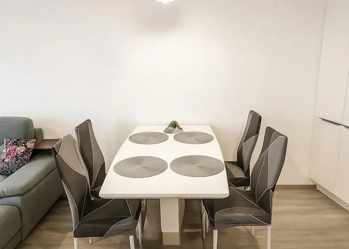 5-style In The Heart Of 1 Min From The Main